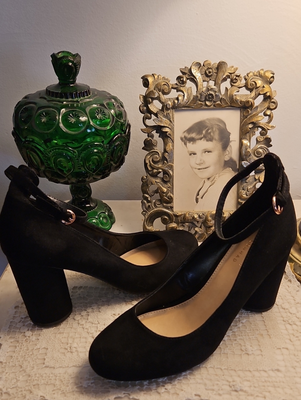 LC Lauren Conrad Block High- Heel Pumps with Ankle Straps Black  9.5M EUC